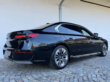 BMW 750e xDrive Pure Excellence