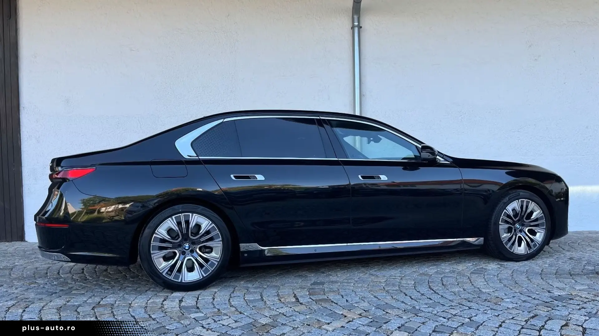 BMW 750e xDrive Pure Excellence
