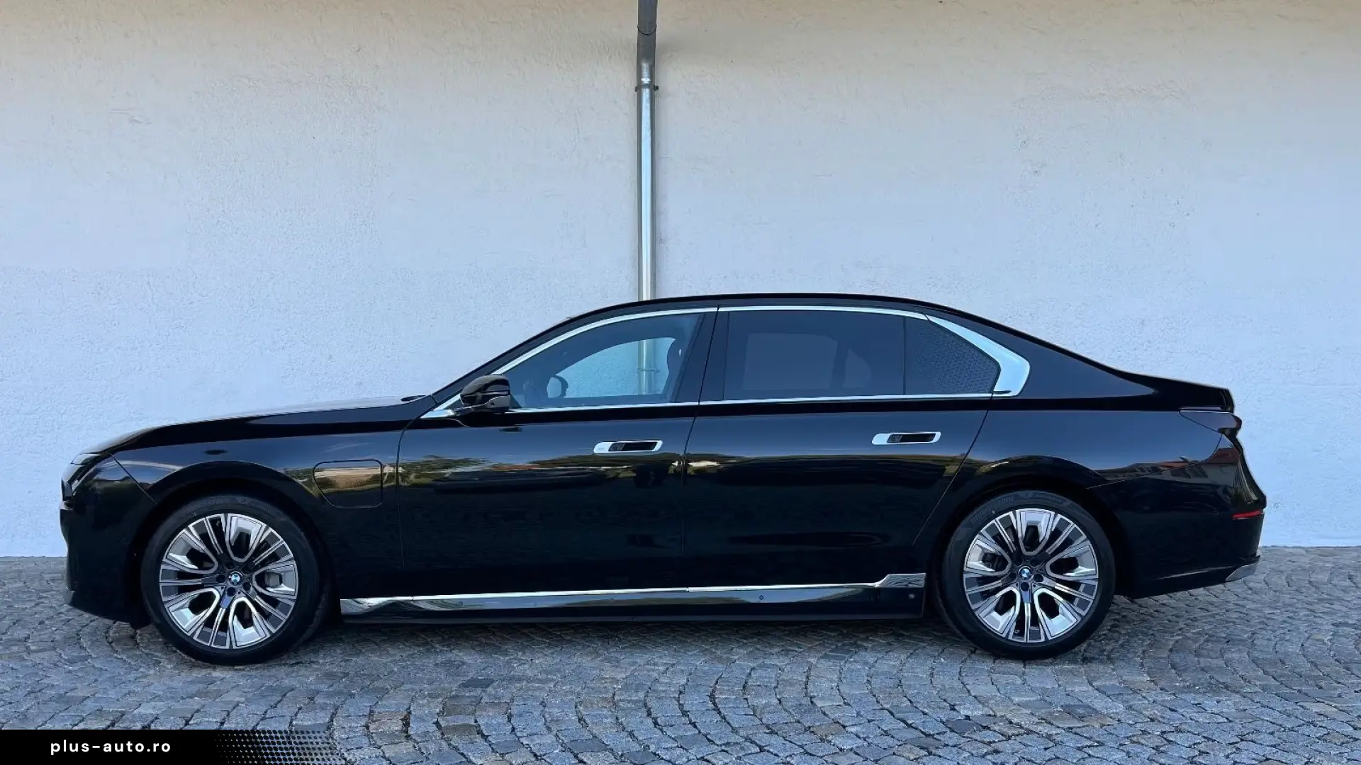 BMW 750e xDrive Pure Excellence