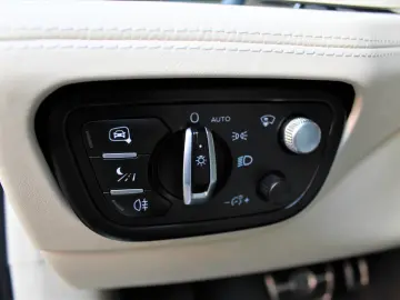 BENTLEY Bentayga 4.0 V8 EWB AZURE FIRST EDITION NAIM