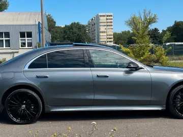 MERCEDES-BENZ S 400 d 4M LANG AMG-LINE PANO DISTRONI…