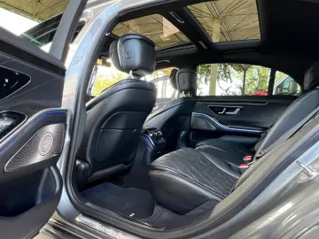 MERCEDES-BENZ S 400 d 4M LANG AMG-LINE PANO DISTRONI…