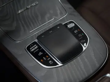 Mercedes-Benz E63S AMG  DRIVERS-PACK. PERF.EXHAUST BURM