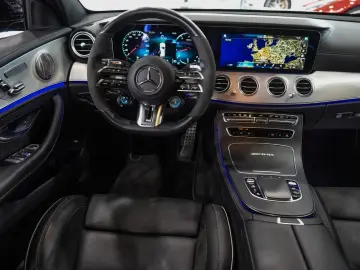 Mercedes-Benz E 63s AMG 4M PERF-EXSHAUST BURM