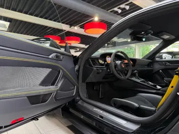 PORSCHE 992 GT3 RS  Weissach Clubsport Carbon Lift PPF