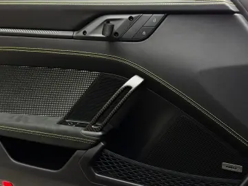 PORSCHE 992 GT3 RS  Weissach Clubsport Carbon Lift PPF