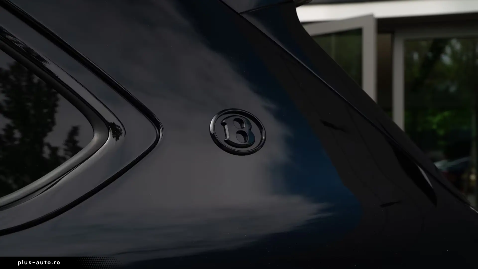 Bentley Bentayga V8 EWB Azure V8  AirlineSeatSpec