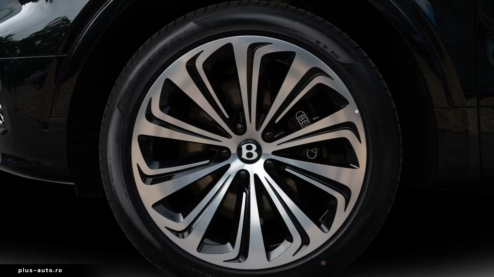 Bentley Bentayga V8 EWB Azure V8  AirlineSeatSpec