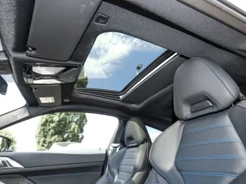 BMW M440i Coupé M Sport HUD RFK NAVI LED Laser DAB