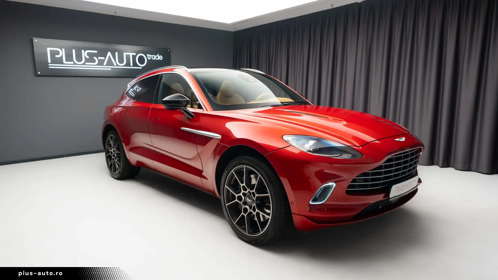 Aston Martin DBX 4.0 V8 BI-TURBO 550CP