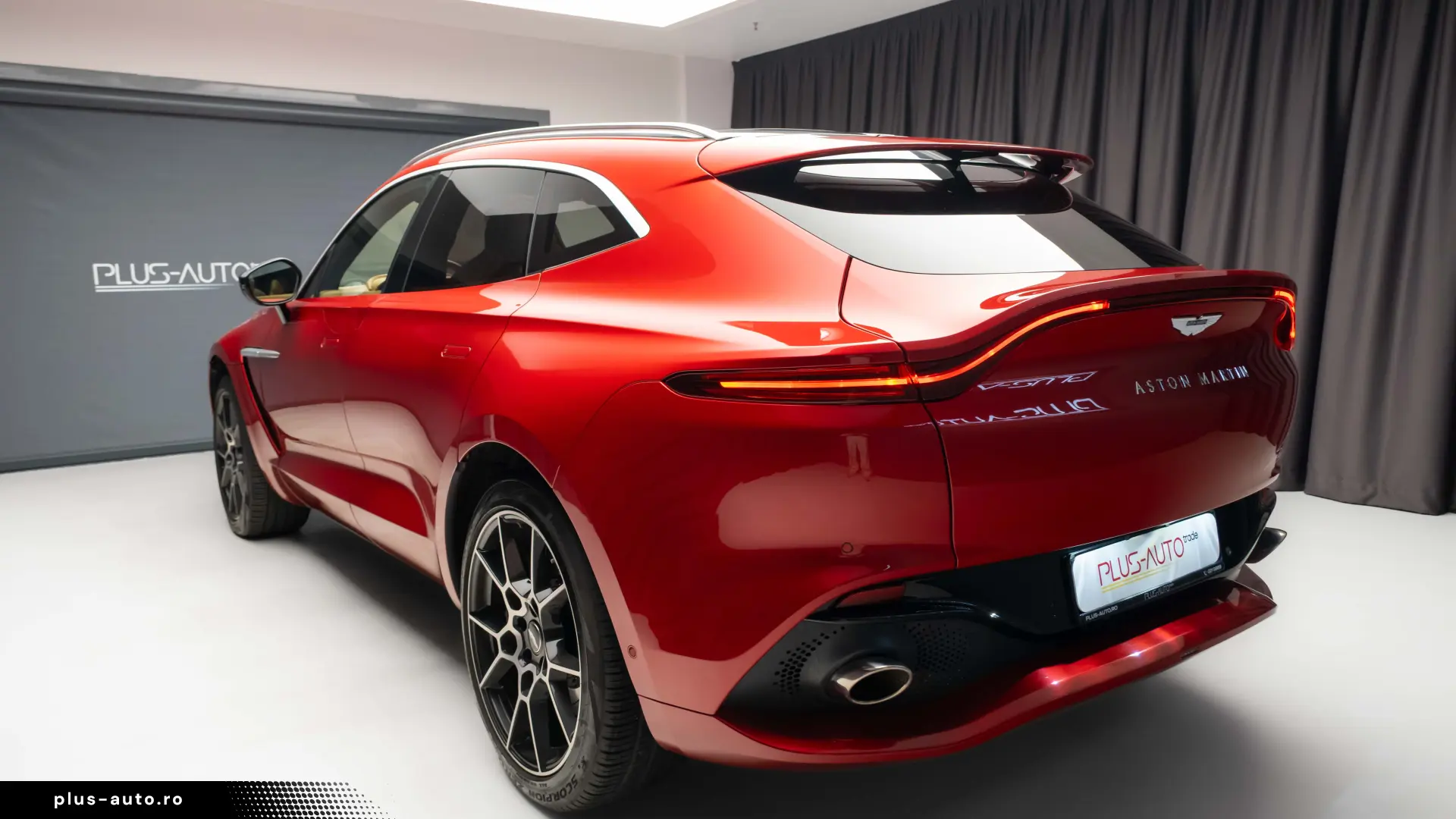 Aston Martin DBX 4.0 V8 BI-TURBO 550CP