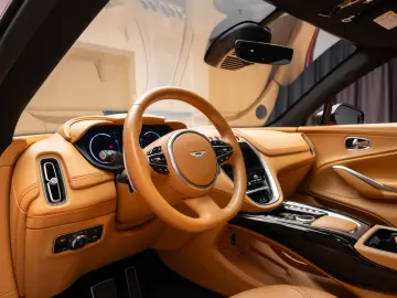 Aston Martin DBX 4.0 V8 BI-TURBO 550CP