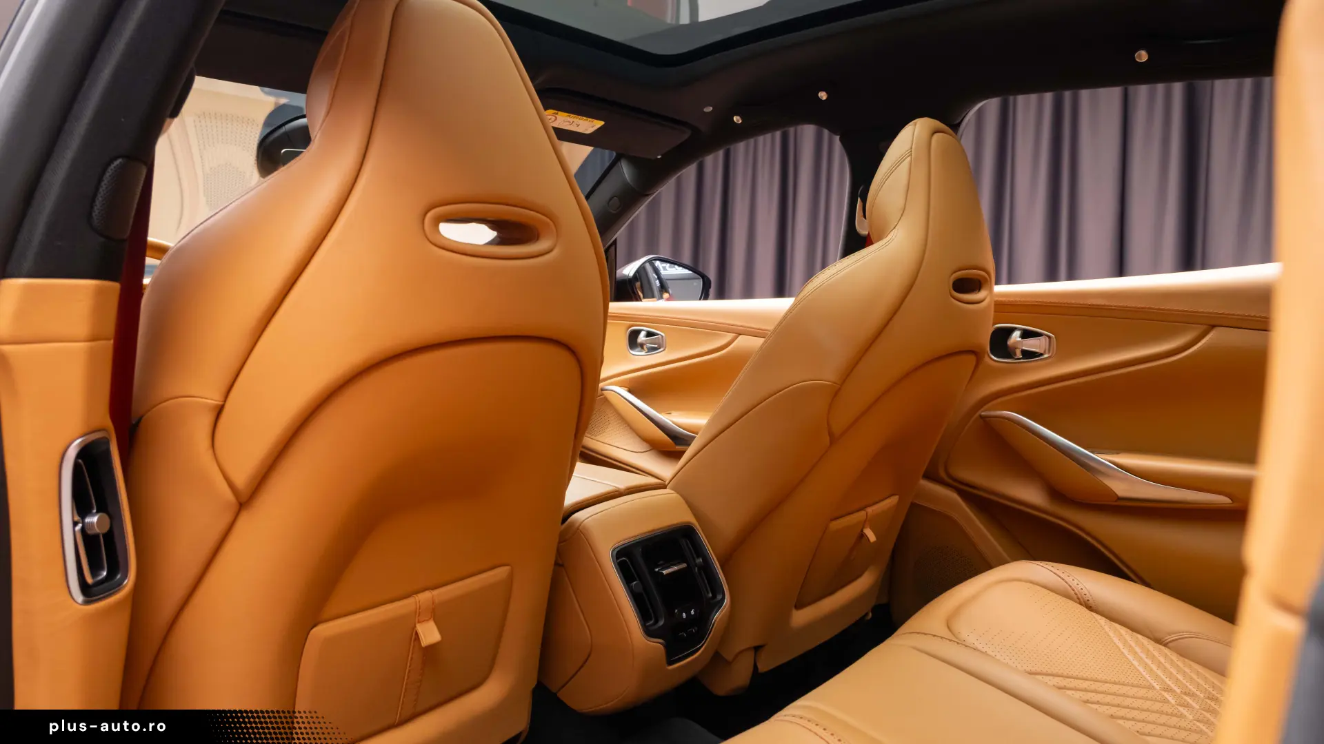 Aston Martin DBX 4.0 V8 BI-TURBO 550CP