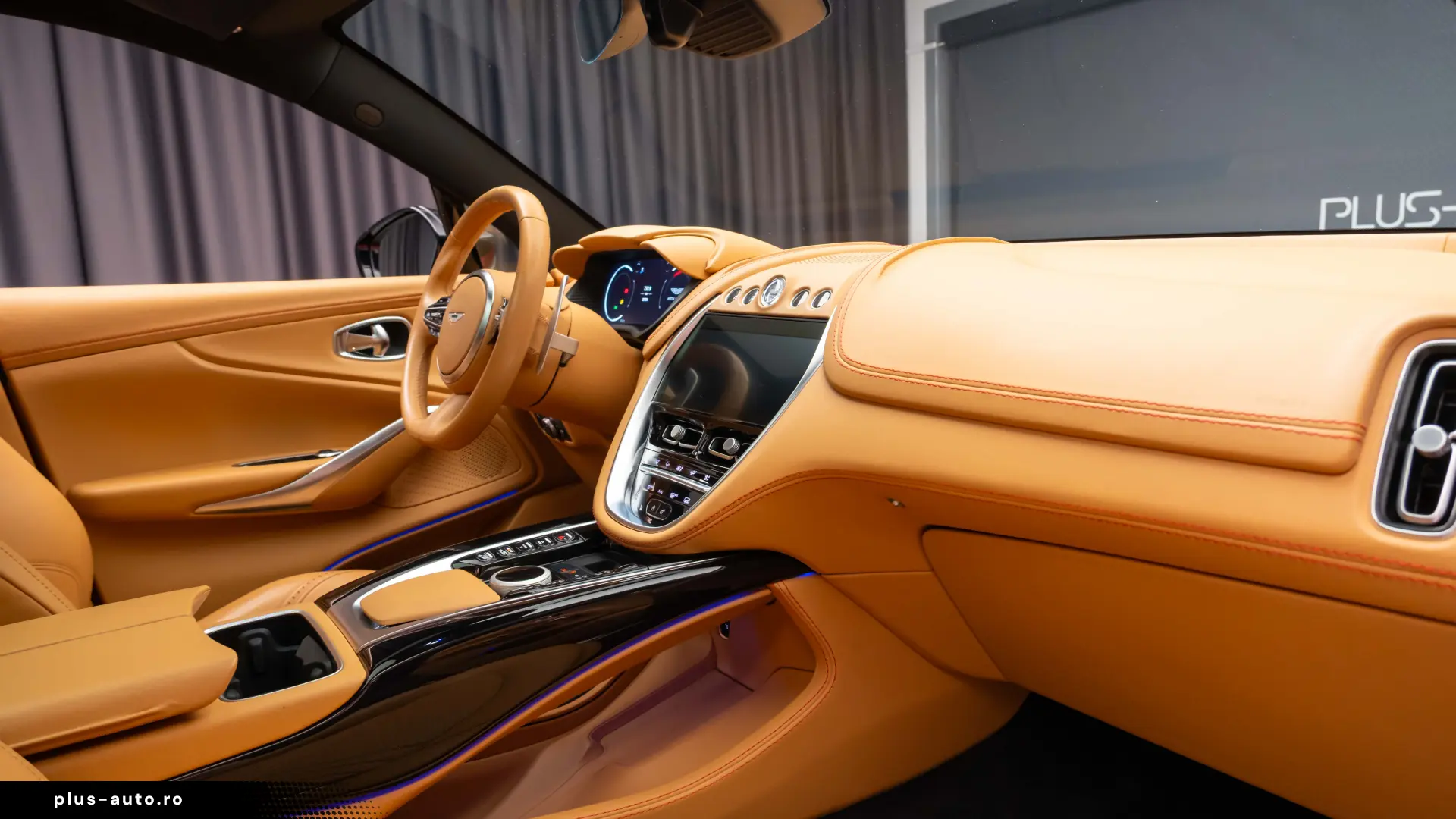 Aston Martin DBX 4.0 V8 BI-TURBO 550CP