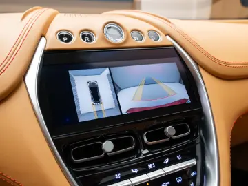 Aston Martin DBX 4.0 V8 BI-TURBO 550CP