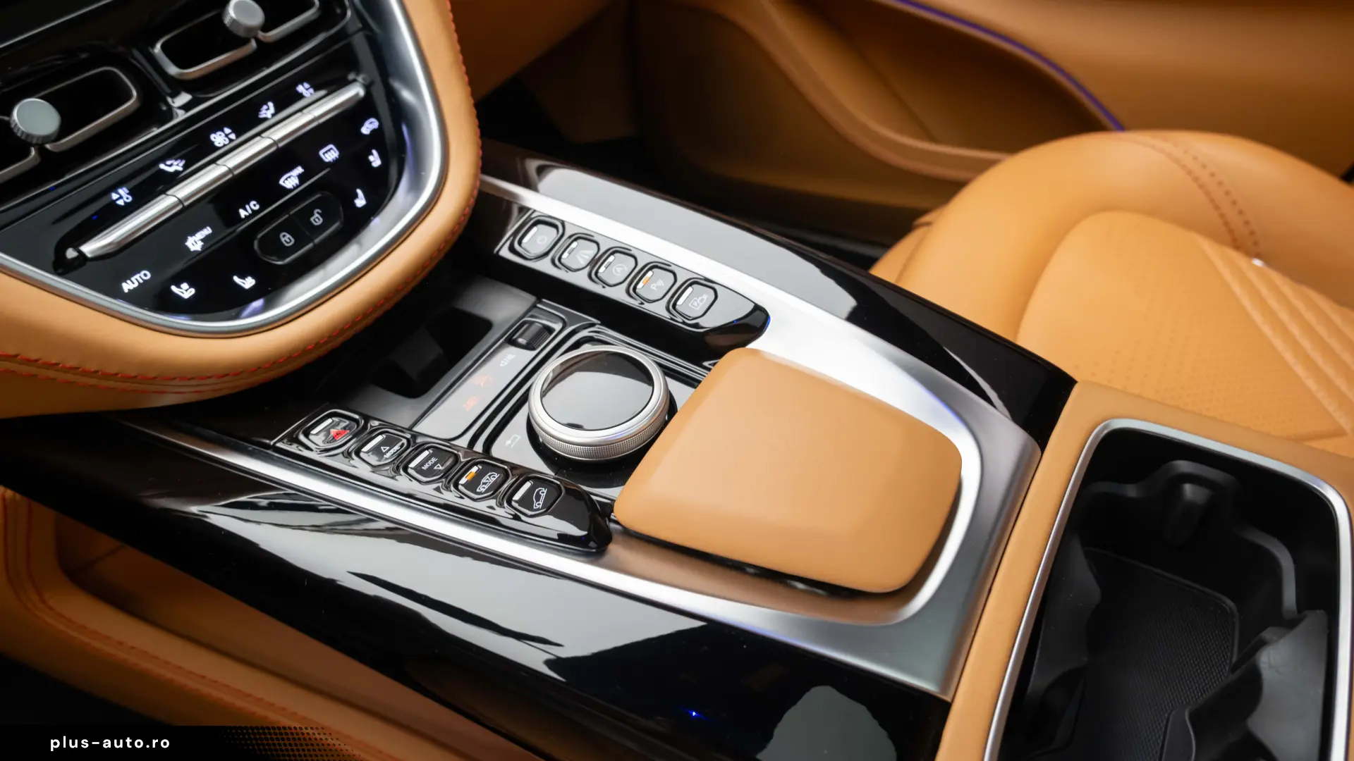 Aston Martin DBX 4.0 V8 BI-TURBO 550CP