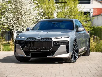 BMW 740d xDrive M Sport Pro Masaj Sky Lounge
