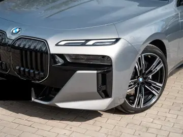 BMW 740d xDrive M Sport Pro Masaj Sky Lounge