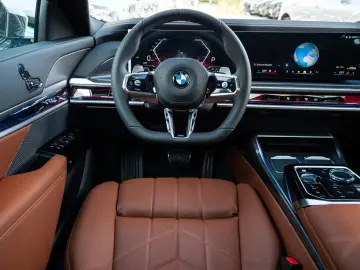BMW 740d xDrive M Sport Pro Masaj Sky Lounge