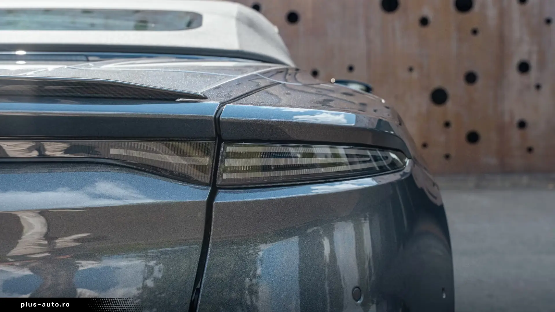 Aston Martin DBS Volante 770 Ultimate 1 of 199 Carbon