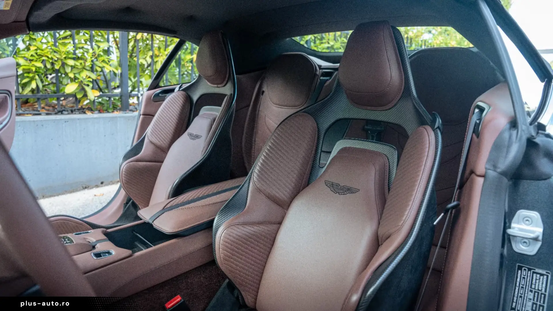 Aston Martin DBS Volante 770 Ultimate 1 of 199 Carbon