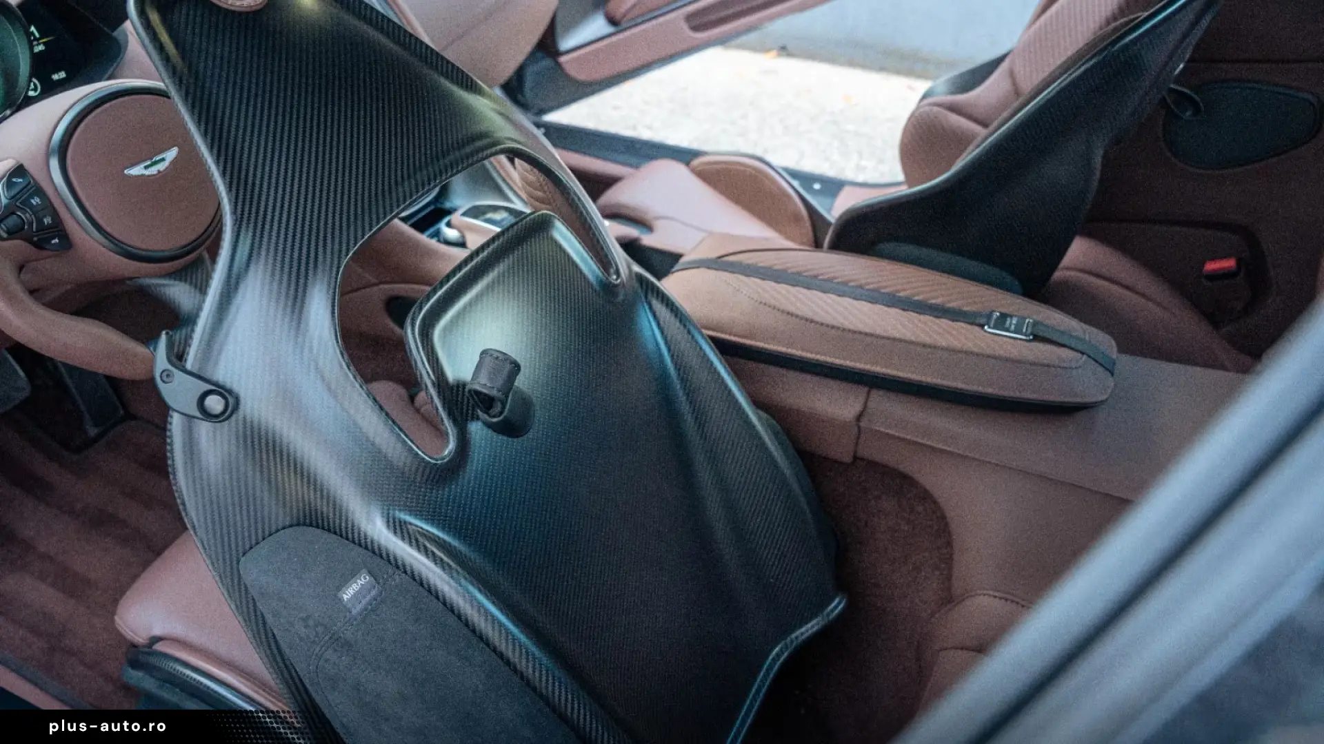 Aston Martin DBS Volante 770 Ultimate 1 of 199 Carbon