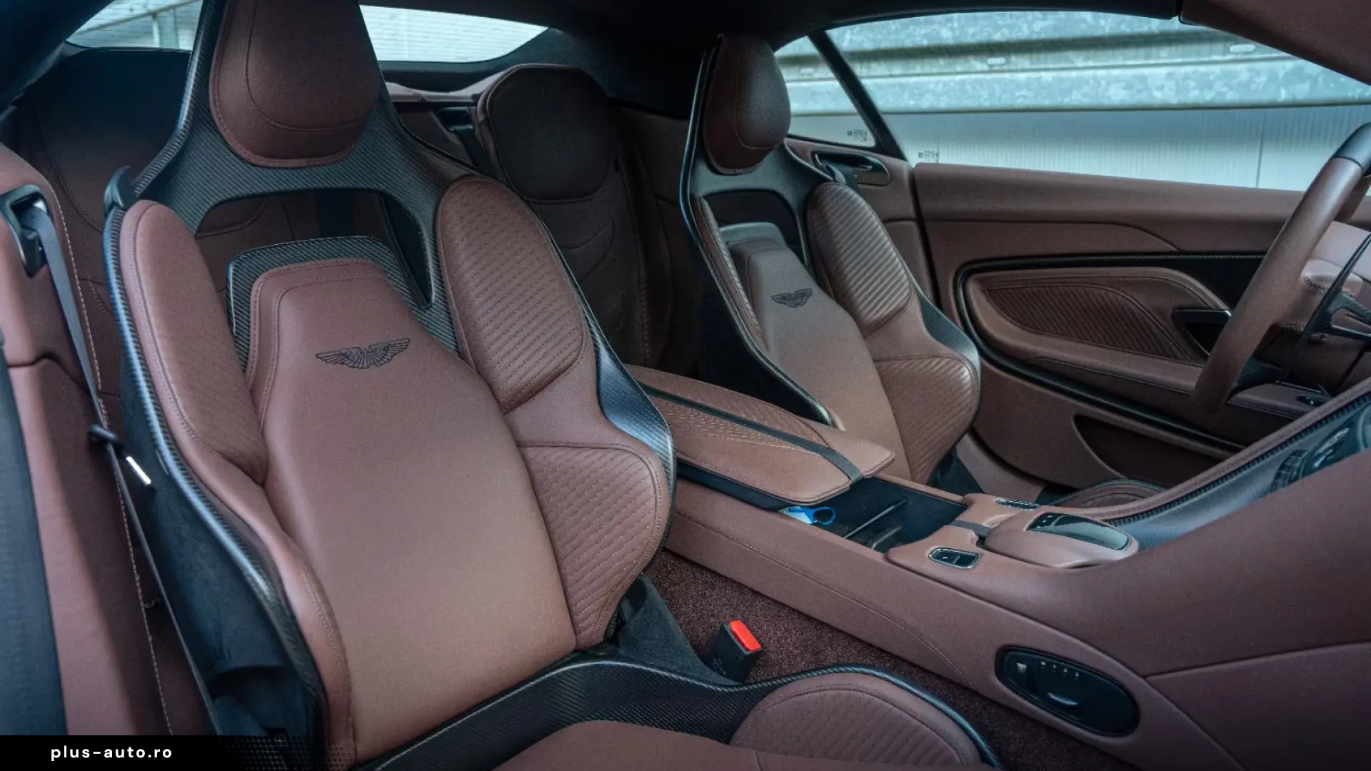 Aston Martin DBS Volante 770 Ultimate 1 of 199 Carbon