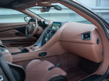 Aston Martin DBS Volante 770 Ultimate 1 of 199 Carbon