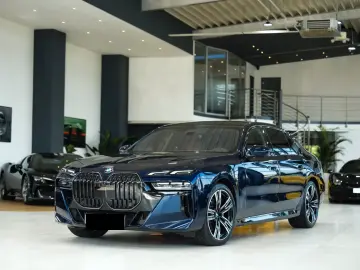 BMW 740d xDrive M Sport Pro Sky Lounge