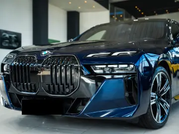BMW 740d xDrive M Sport Pro Sky Lounge
