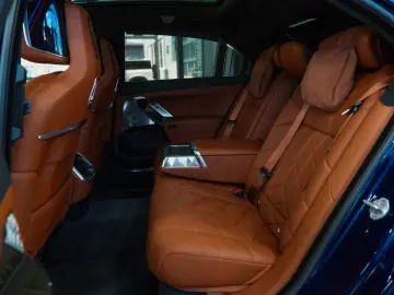 BMW 740d xDrive M Sport Pro Sky Lounge