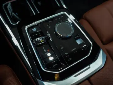 BMW 740d xDrive M Sport Pro Sky Lounge