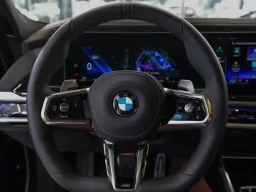 BMW 740d xDrive M Sport Pro Sky Lounge