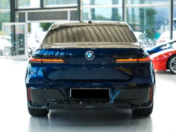 BMW 740d xDrive M Sport Pro Sky Lounge