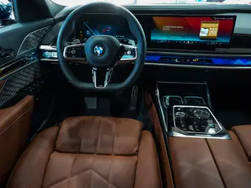 BMW 740d xDrive M Sport Pro Sky Lounge