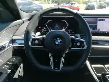 BMW 740 d xDrive Sportpaket Pro AHK HUD StandHZG