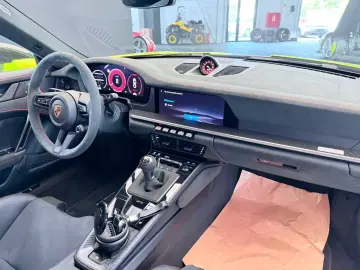 Porsche 992 GT3- PTS- Weissach- Ceramic- Manual gearbox