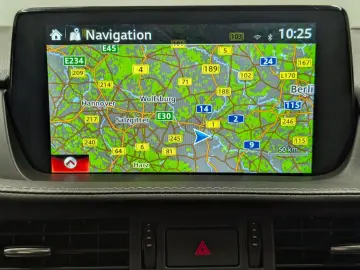 MAZDA 6 Exclusive Navi AHK HUD Bose