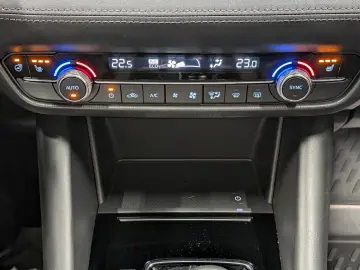 MAZDA 6 Exclusive Navi AHK HUD Bose