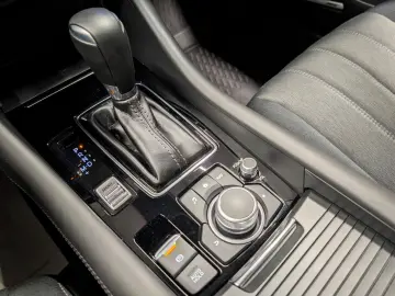MAZDA 6 Exclusive Navi AHK HUD Bose
