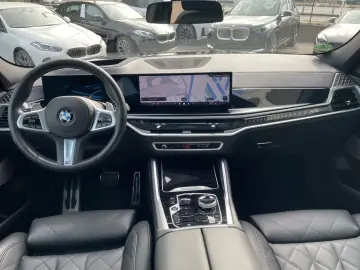 BMW X6 xDrive40i M Sport    AHK Sky Lounge H&K HUD