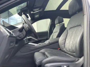 BMW X6 xDrive40i M Sport    AHK Sky Lounge H&K HUD