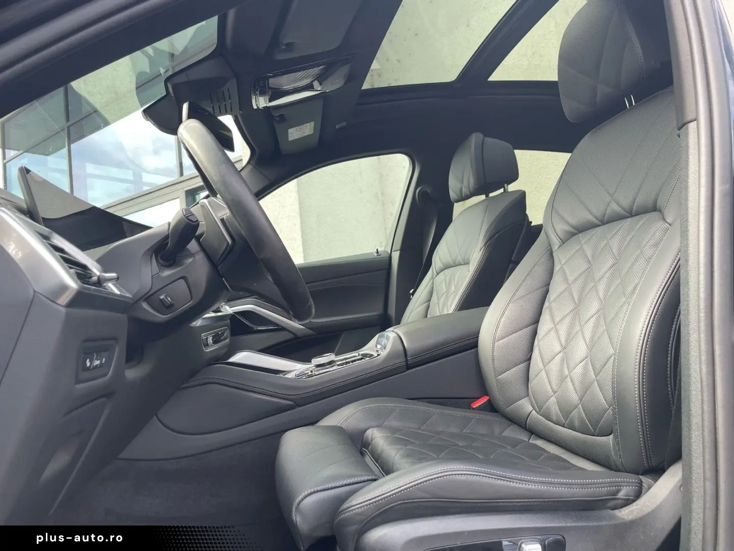 BMW X6 xDrive40i M Sport    AHK Sky Lounge H&K HUD
