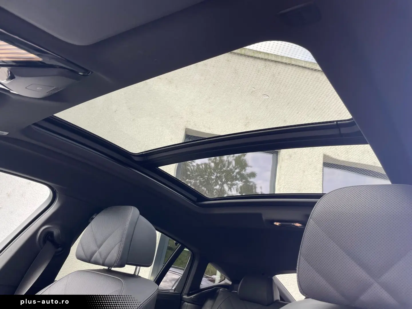 BMW X6 xDrive40i M Sport    AHK Sky Lounge H&K HUD