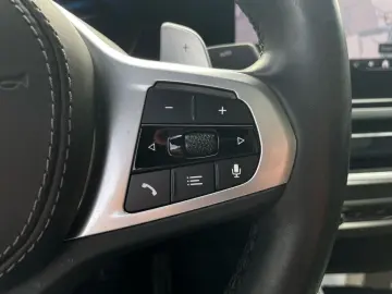BMW X6 xDrive40i M Sport    AHK Sky Lounge H&K HUD