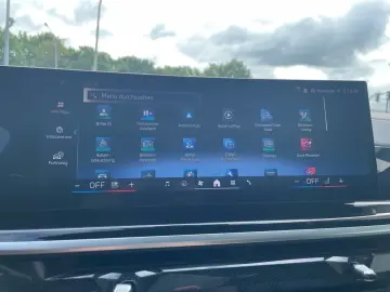 BMW X6 xDrive40i M Sport    AHK Sky Lounge H&K HUD
