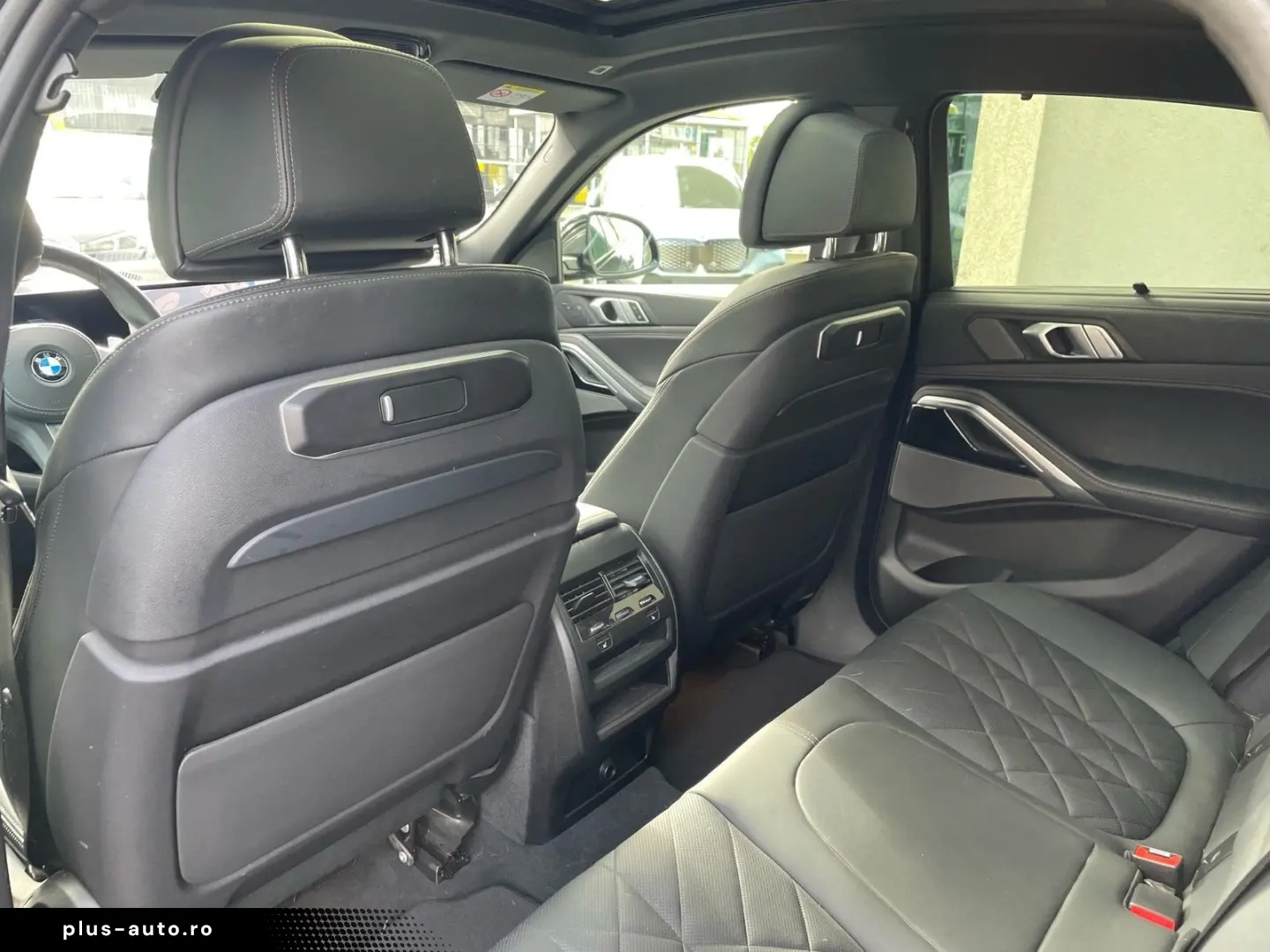 BMW X6 xDrive40i M Sport    AHK Sky Lounge H&K HUD