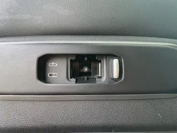 BMW X6 xDrive40i M Sport    AHK Sky Lounge H&K HUD