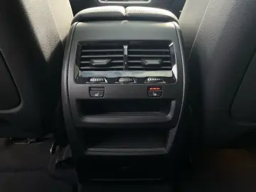 BMW X6 xDrive40i M Sport    AHK Sky Lounge H&K HUD
