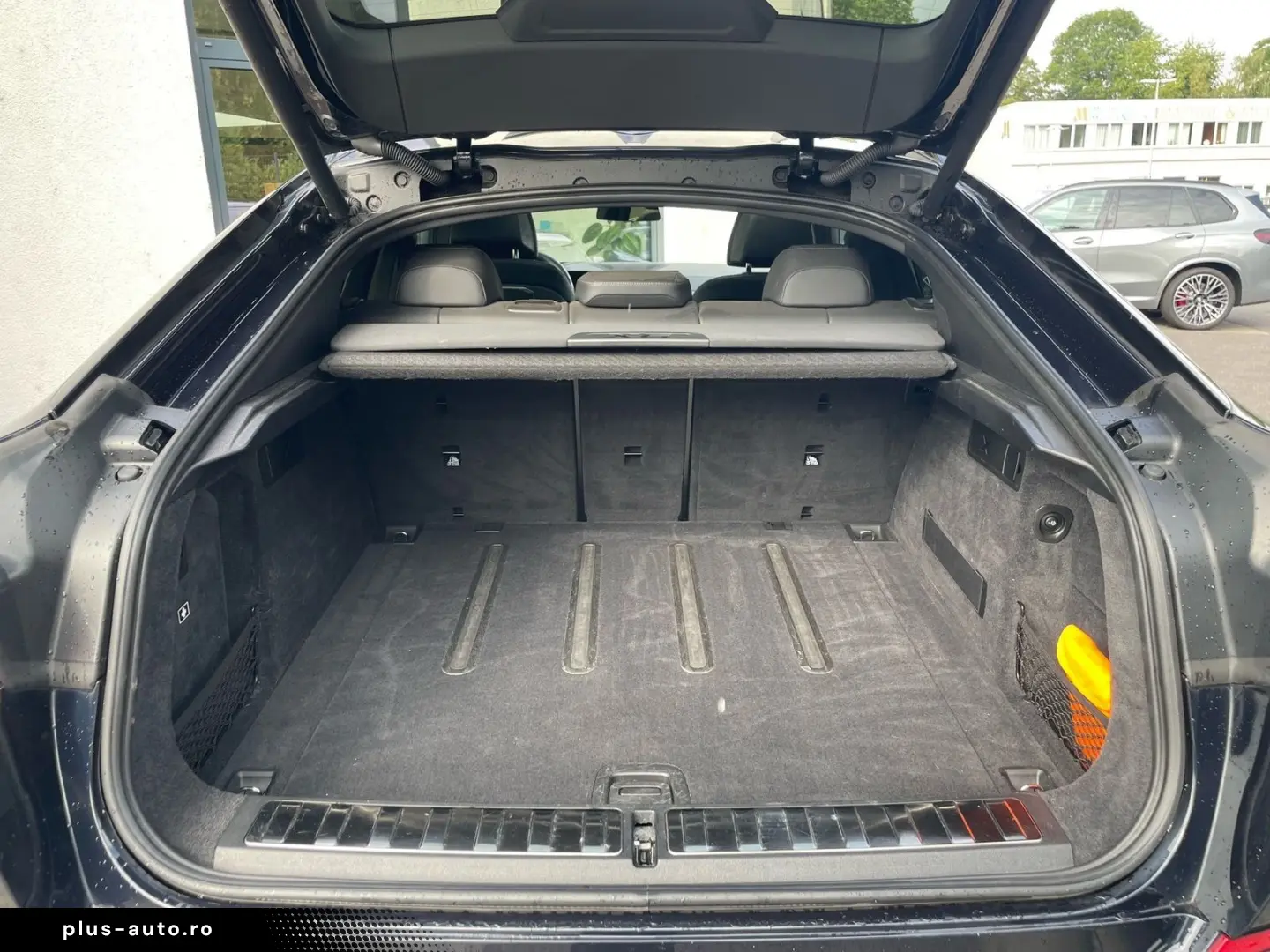 BMW X6 xDrive40i M Sport    AHK Sky Lounge H&K HUD